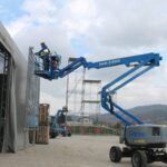 Z-45/XC working on scaffolding on construction site in narrow conditons